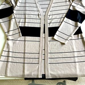 Misook Black and Tan jacket. Size Large